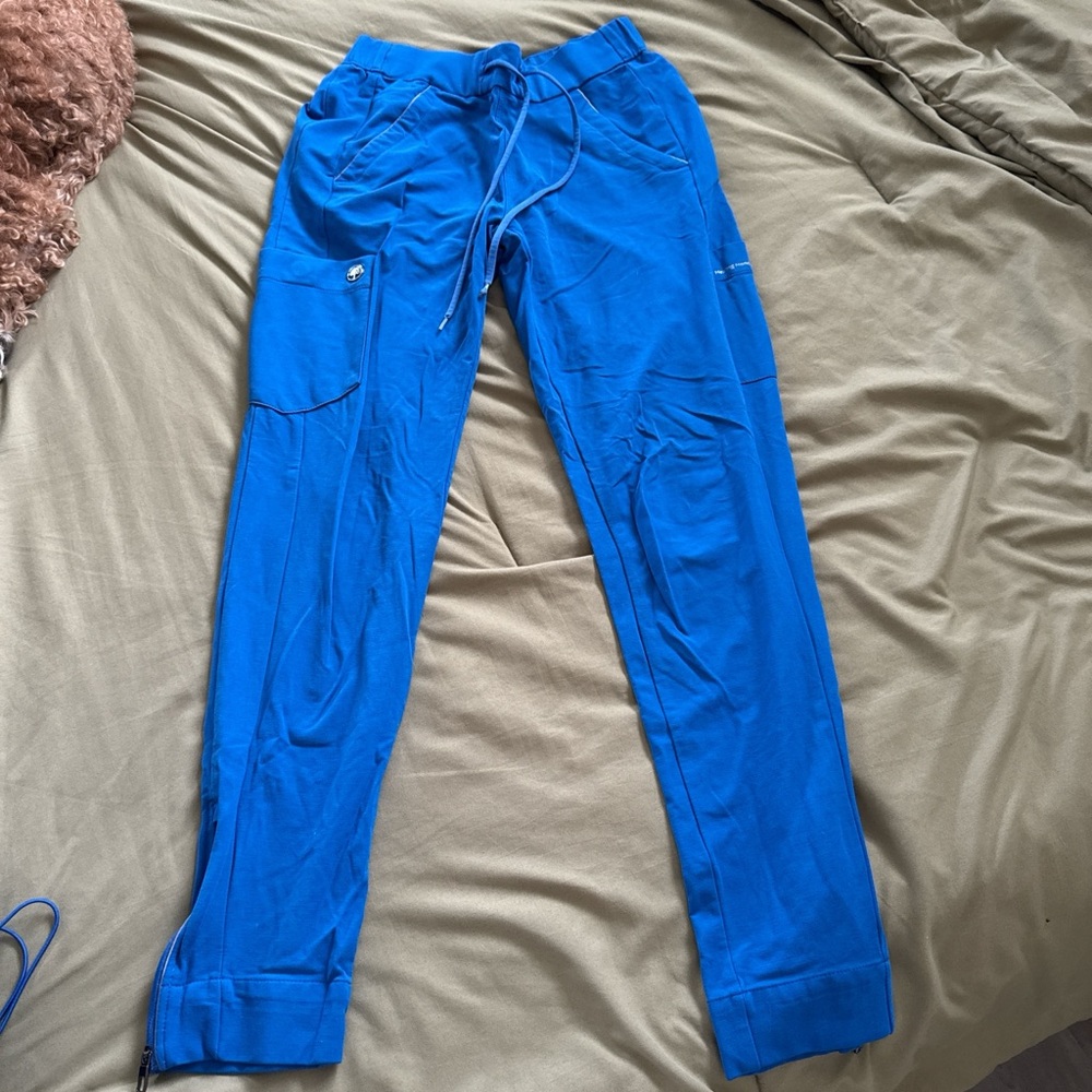 Healing Hands Bright Blue Jogger Scrubs